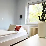 1, 2, Sleep Hostel Nuernberg Messe